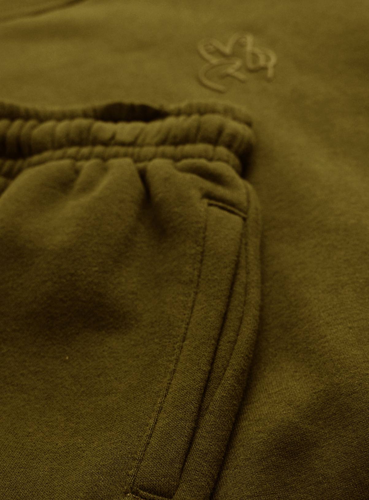 Light Green Sweat Set 11 years - Image 2